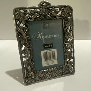 Memories Collection 3.5x5 Cherub Picture Frame Ornate Pewter Tone Grapes Angel